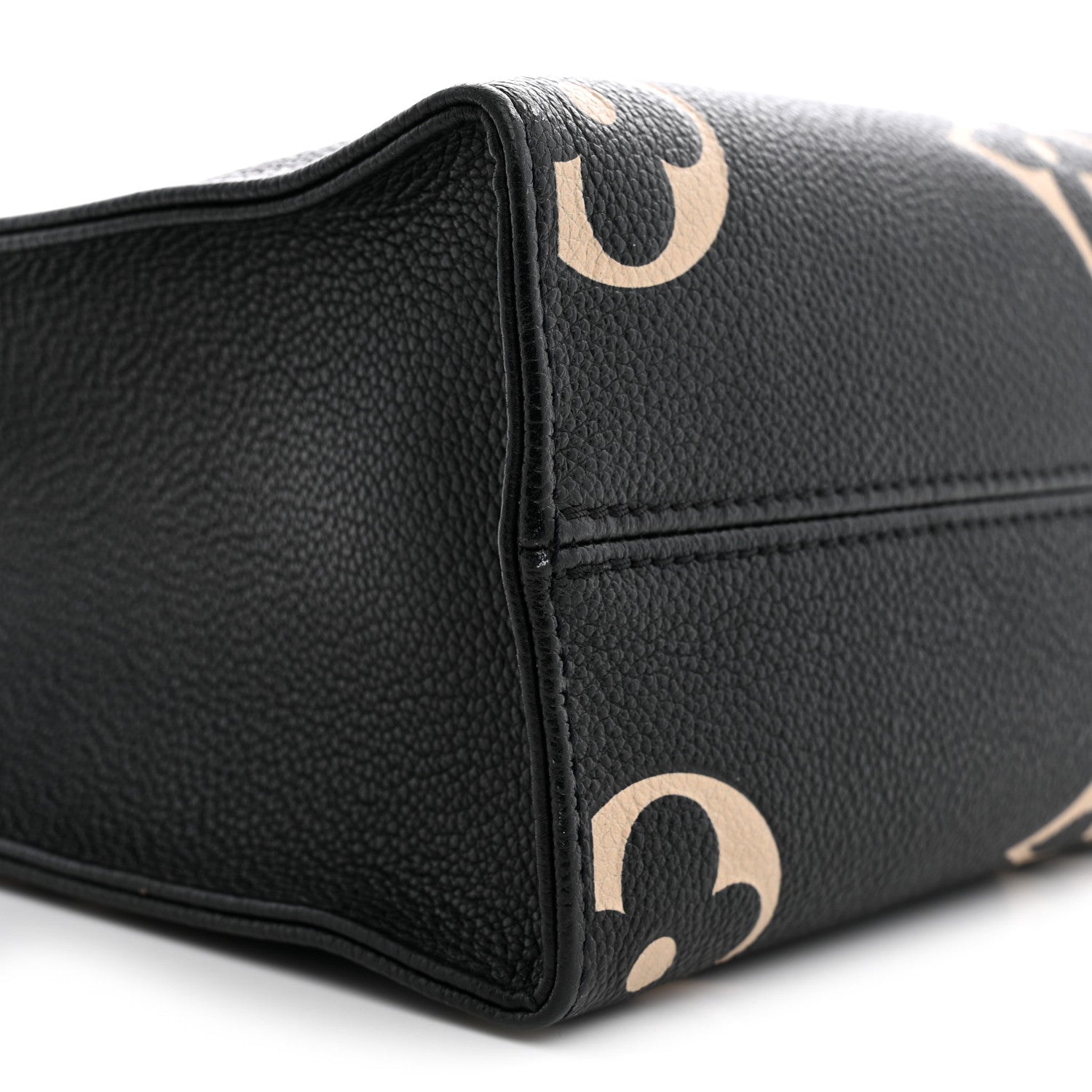 Louis Vuitton Empreinte Monogram Giant Onthego PM Black Beige 8 of 11