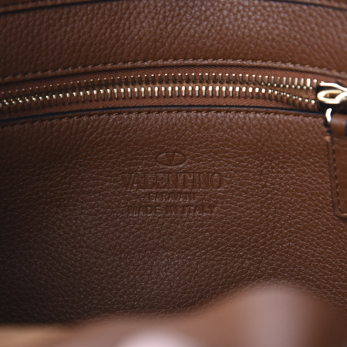 Pebbled Calfskin Small Rockstud Flip-Lock Messenger Bag Bright Cognac