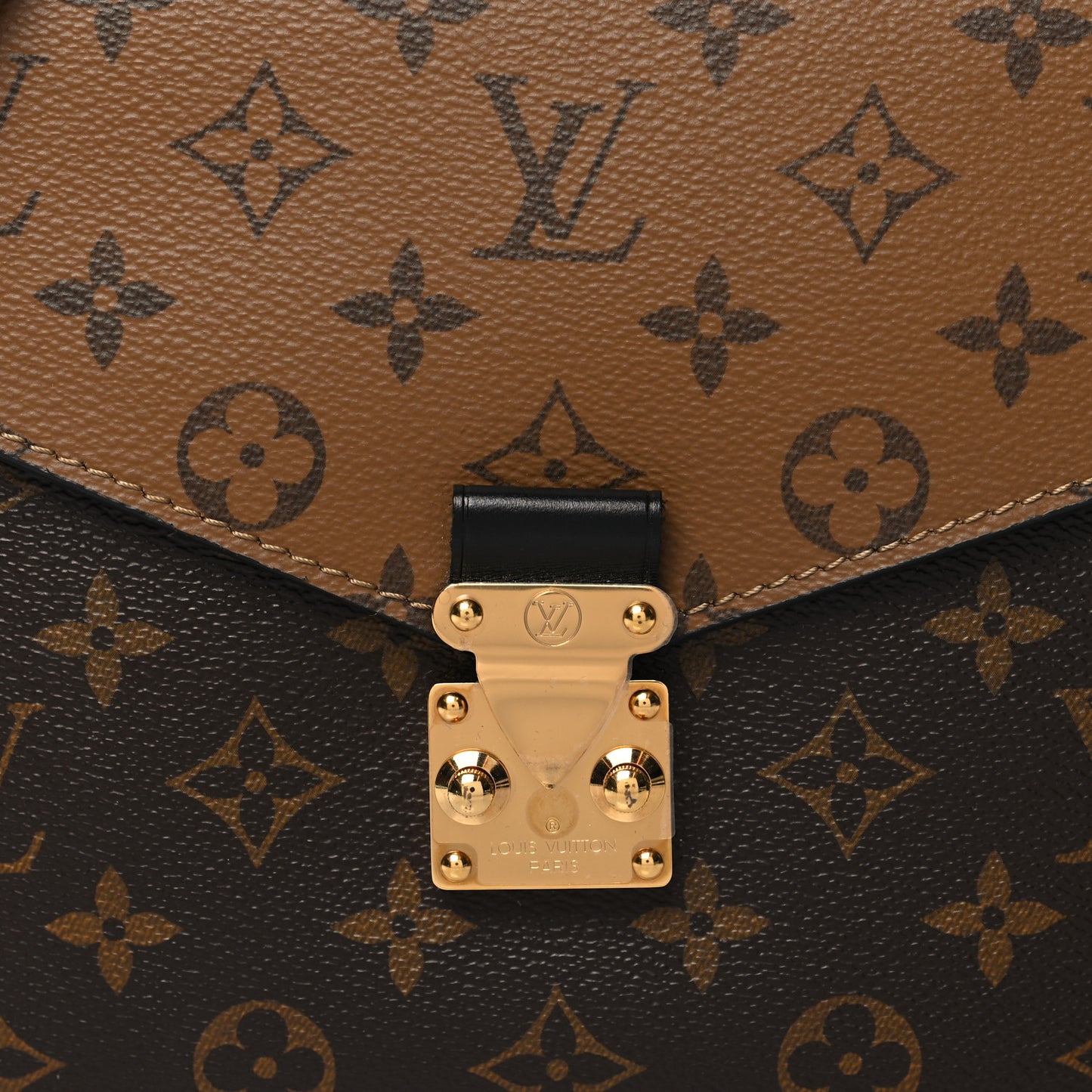 Reverse Monogram Pochette Metis