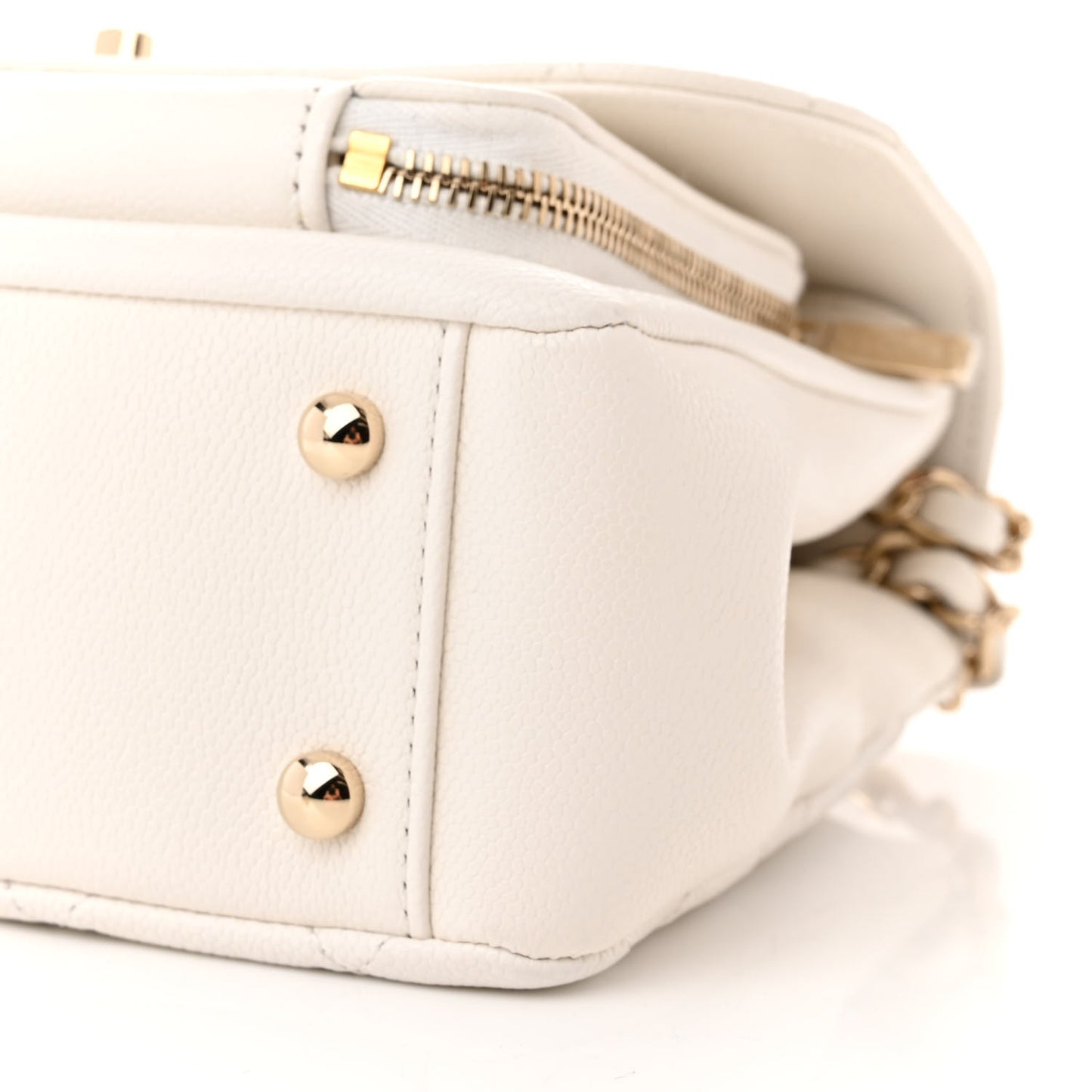 Caviar Quilted Medium Business Affinity Flap White