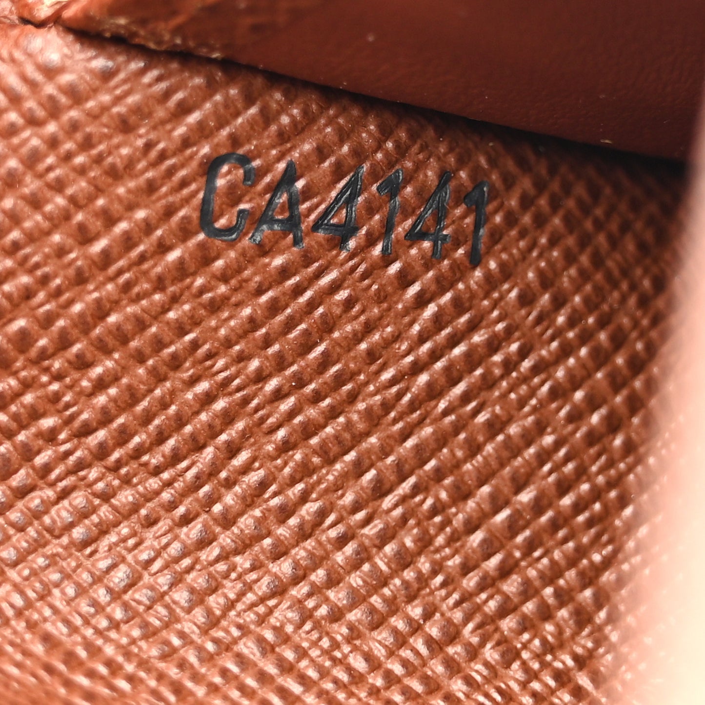 Monogram Small Ring Agenda