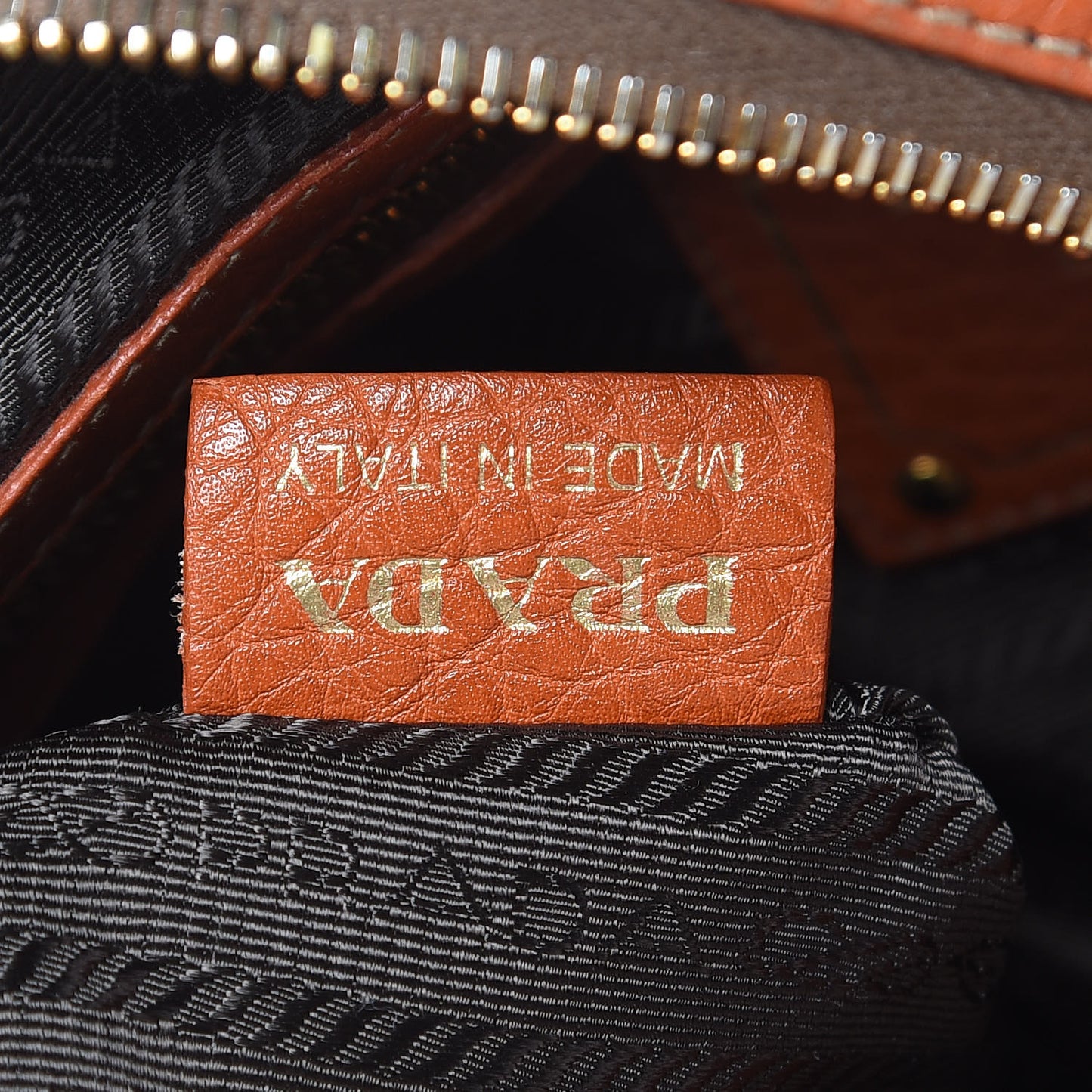 Vitello Daino Hobo Papaya