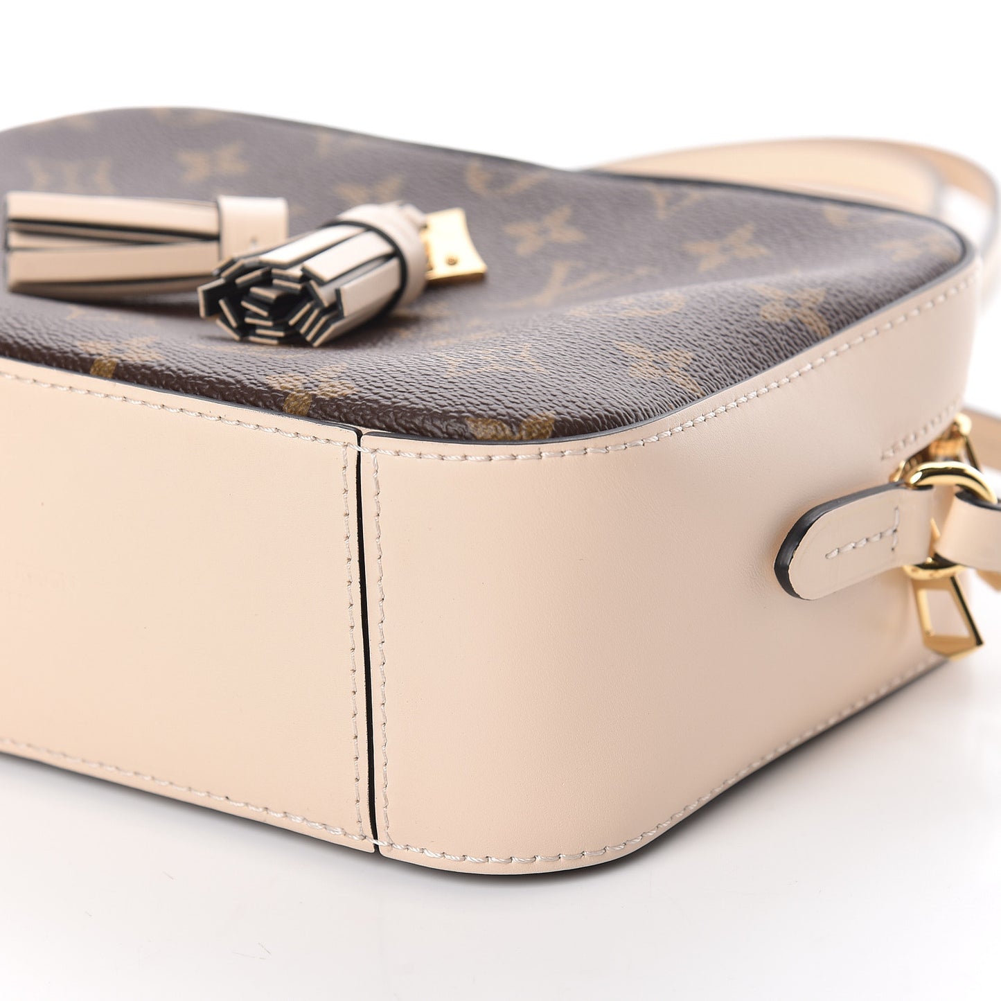 Monogram Saintonge Creme
