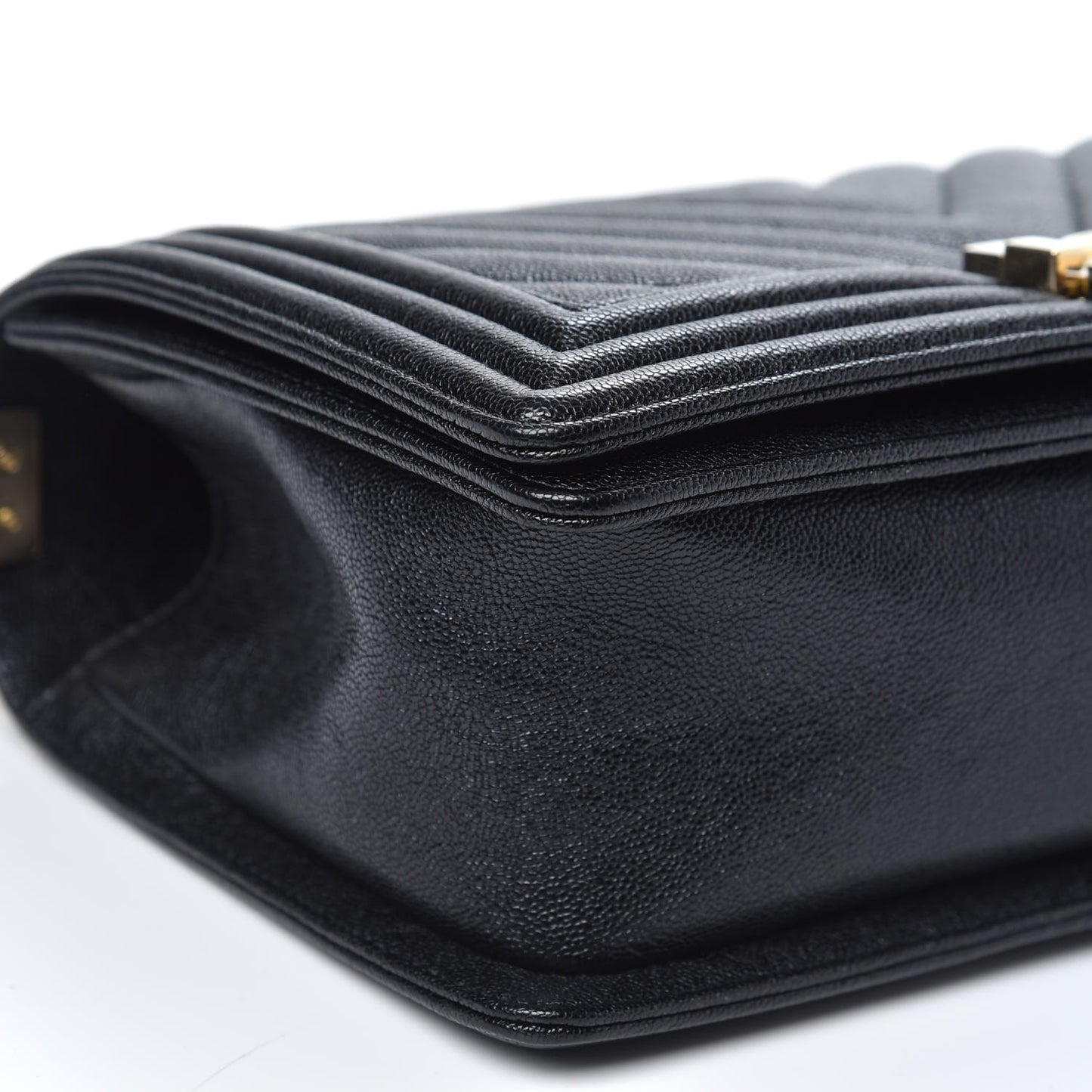 Caviar Chevron Quilted Medium Boy Flap Black