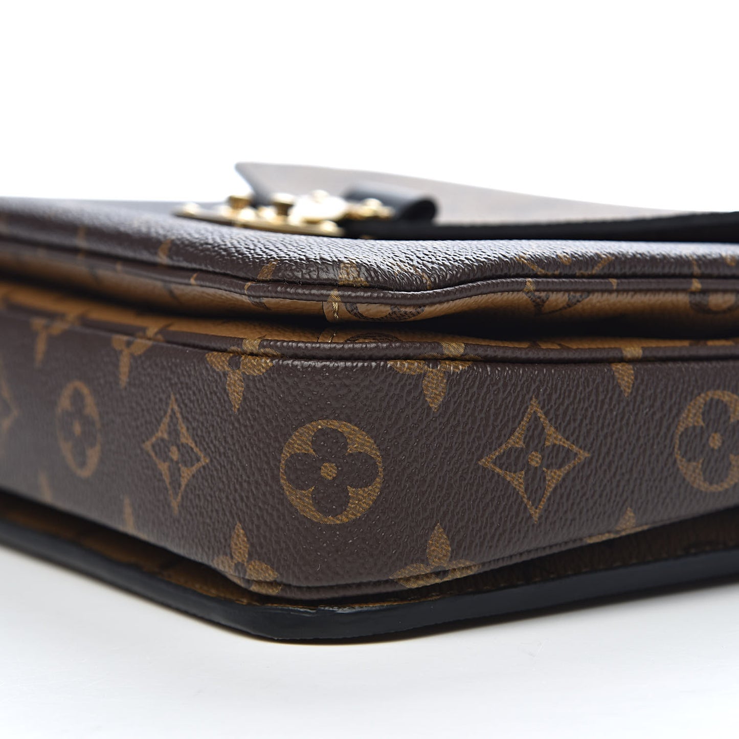 Reverse Monogram Pochette Metis