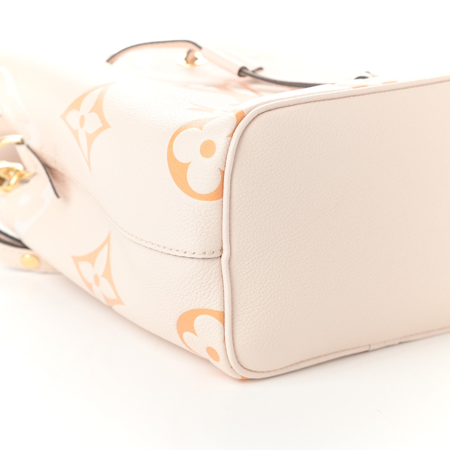 Louis Vuitton Empreinte Monogram Giant By The Pool Neonoe BB Cream Saffron 8 of 9