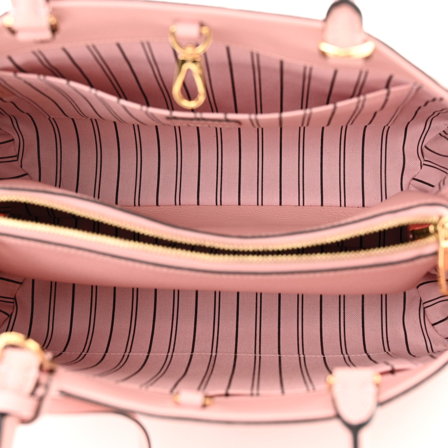 Louis Vuitton Empreinte Montaigne MM Rose Ballerine 5 of 14