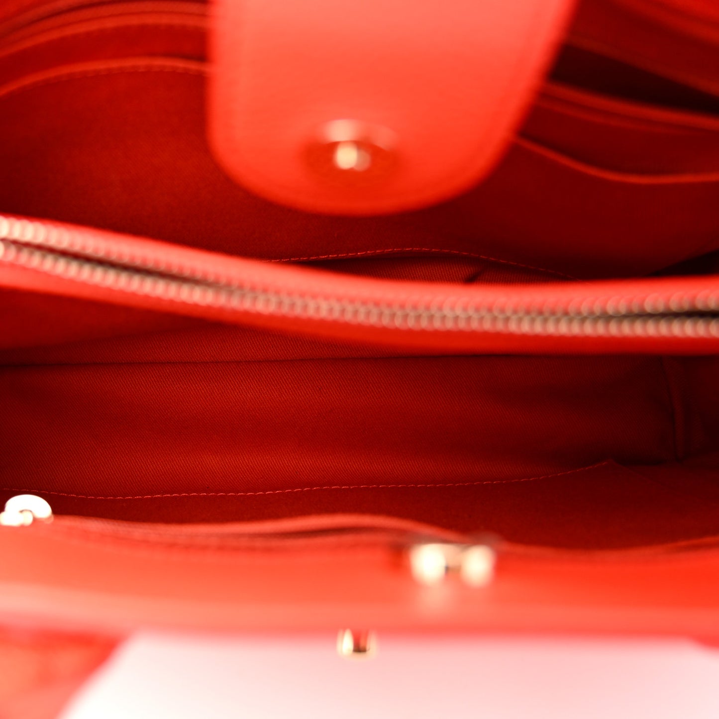 Grained Calfskin Small Neo Executive Shopper Tote Red