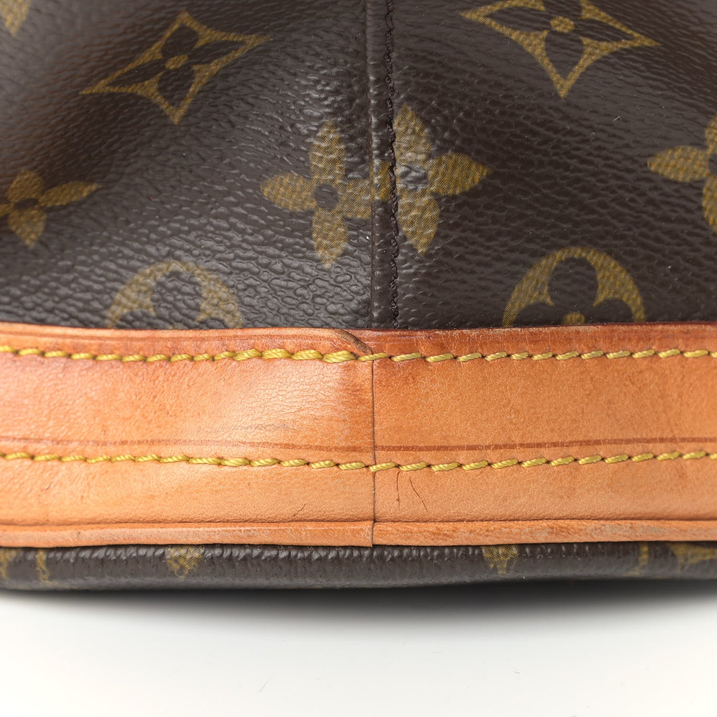 Monogram Bucket 27