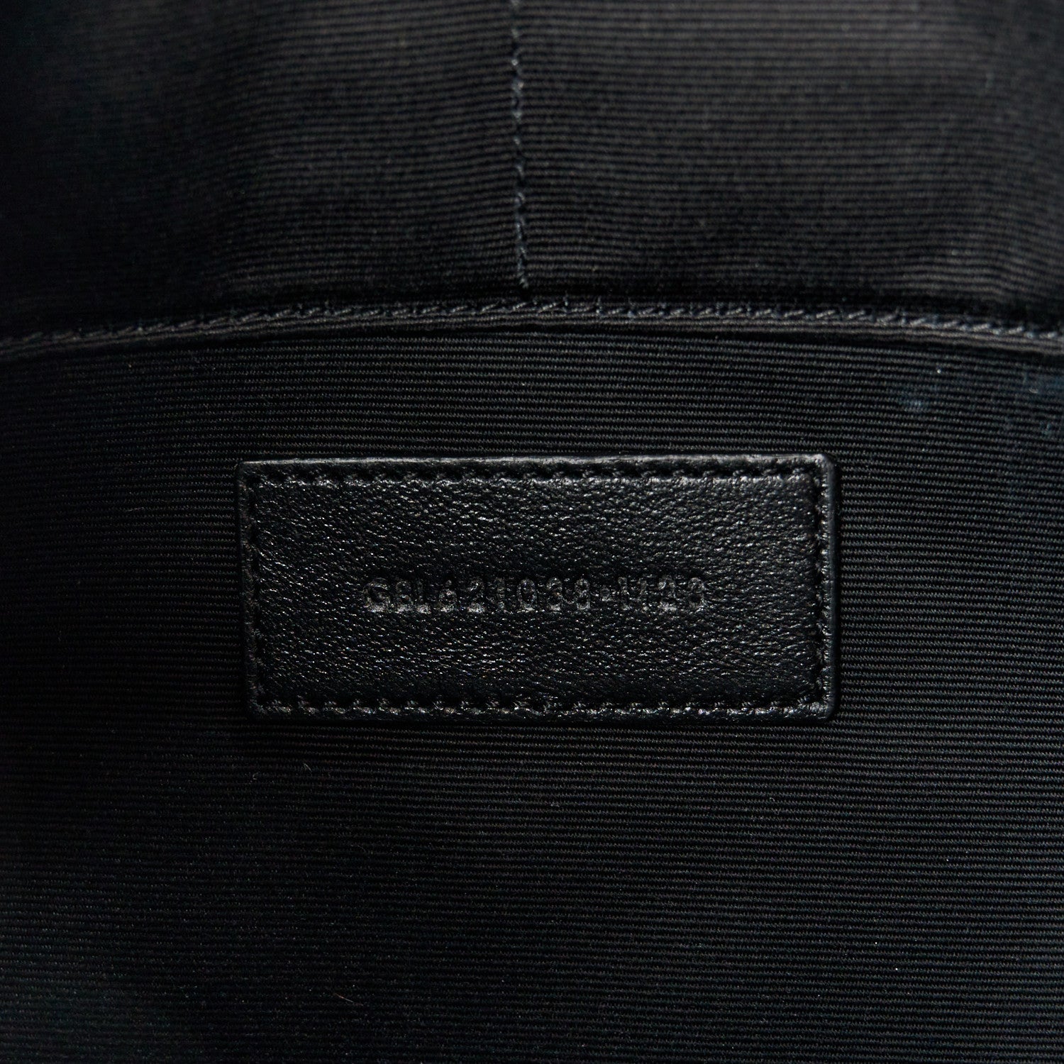 Saint Laurent Grain De Poudre Zipped Tablet Holder Black 7 of 9