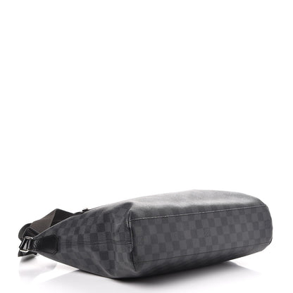 Louis Vuitton Damier Graphite Mick GM 4 of 7