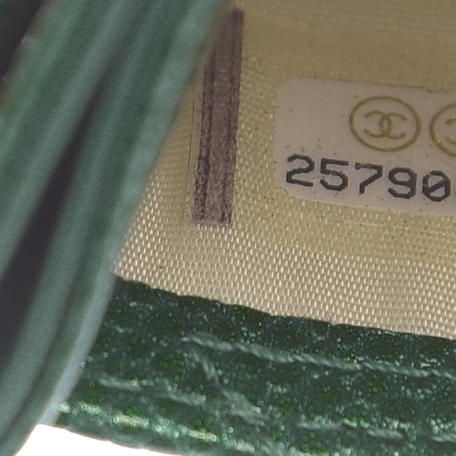 Chanel Metallic Caviar Quilted Card Holder Green 8 of 9