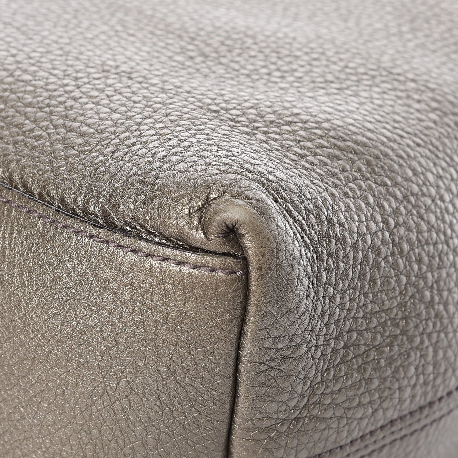 Gucci Metallic Pebbled Calfskin Medium Soho Chain Shoulder Bag Sasso 16 of 22