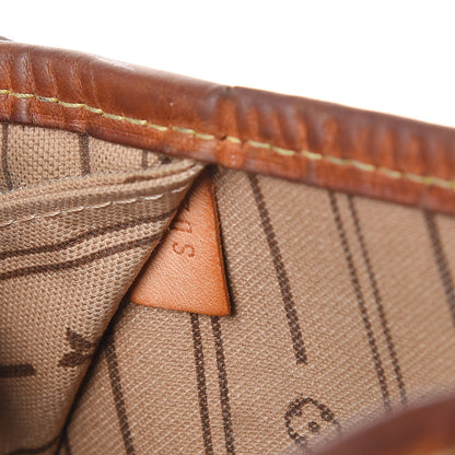 Louis Vuitton Monogram Neverfull MM 11 of 17