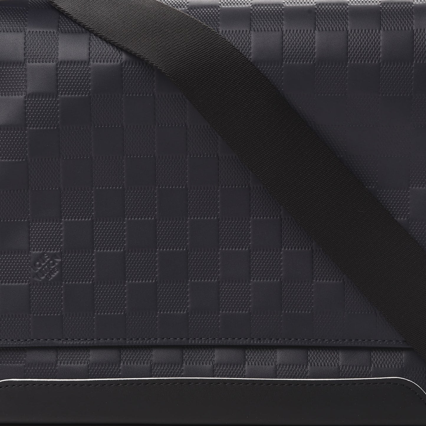 Damier Infini District Messenger Cosmos