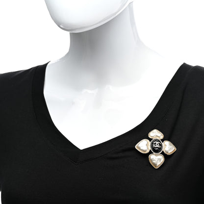 Chanel Resin Pearl CC Heart Brooch Gold Pearly White Black 2 of 5