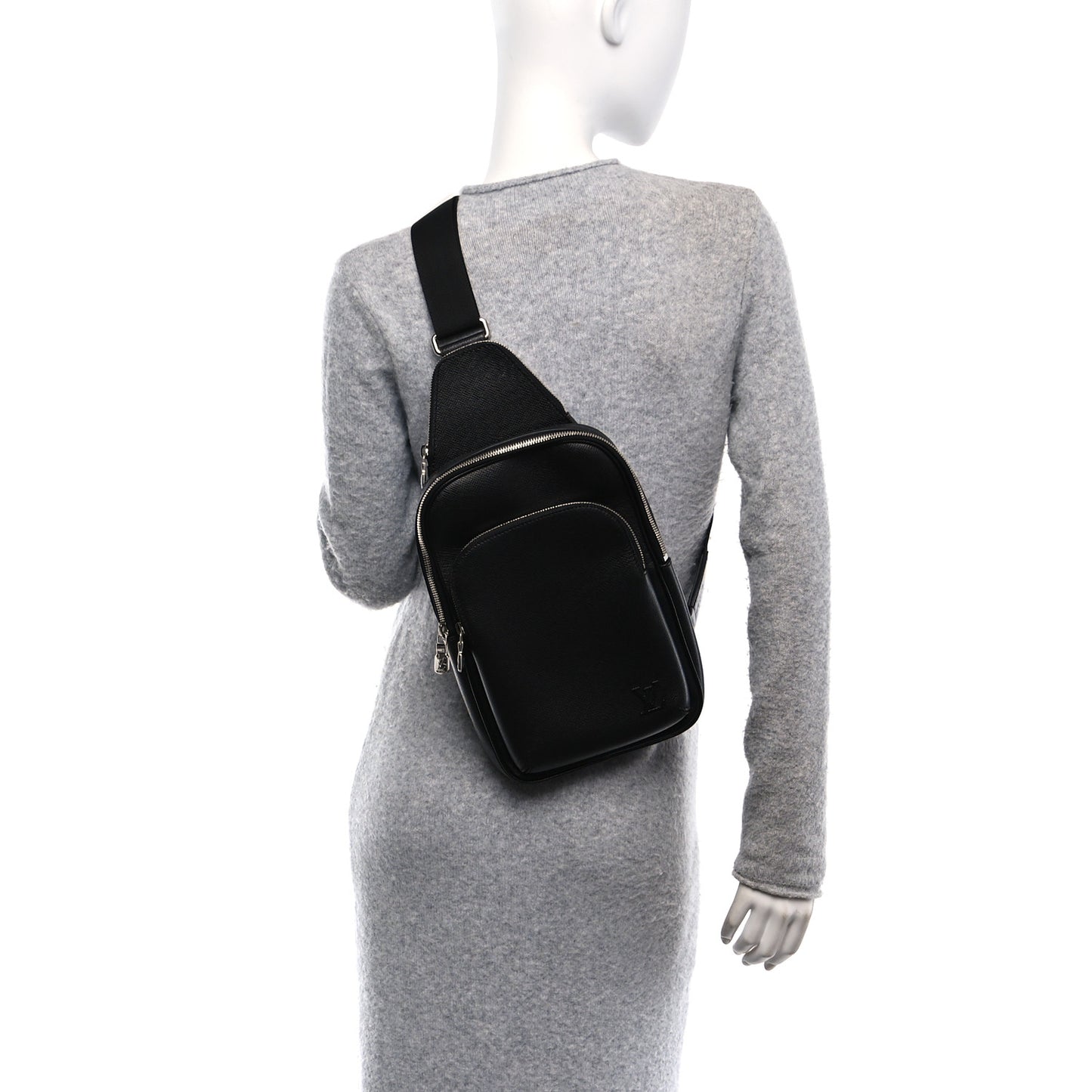 Taiga Avenue Sling Bag NM Black