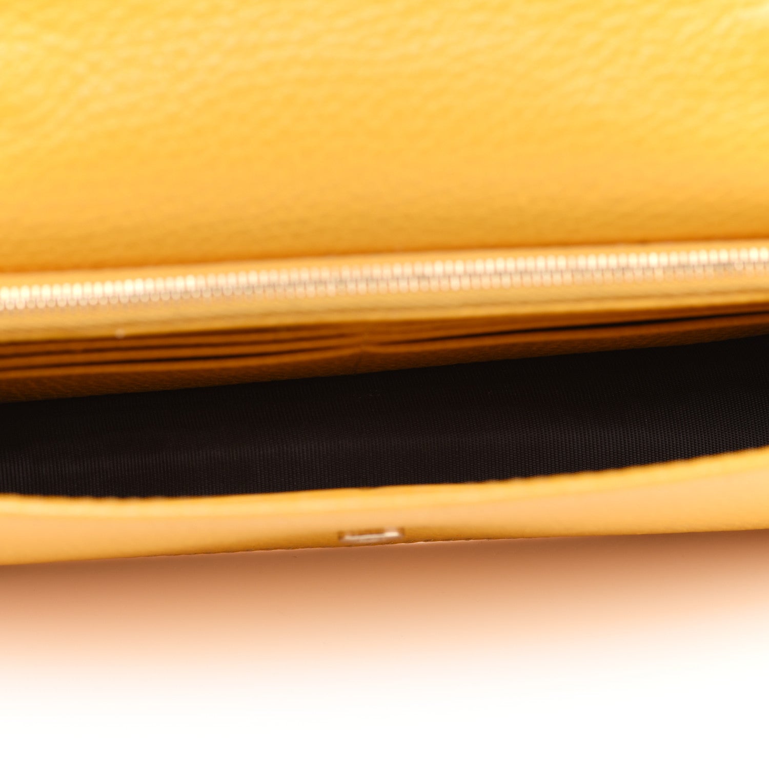 Gucci Dollar Calfskin Interlocking G Chain Wallet New Buttercup 4 of 10