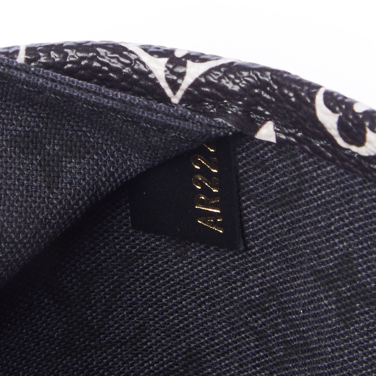 Monogram Giant Crafty Neverfull MM Creme Rouge Black