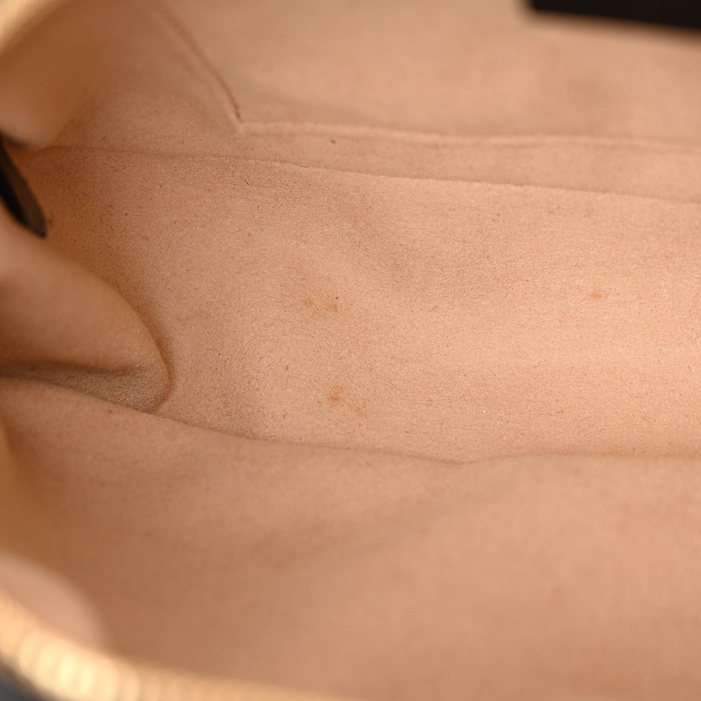 Monogram Matelasse Diagonal Small GG Marmont Chain Shoulder Bag Beige Black