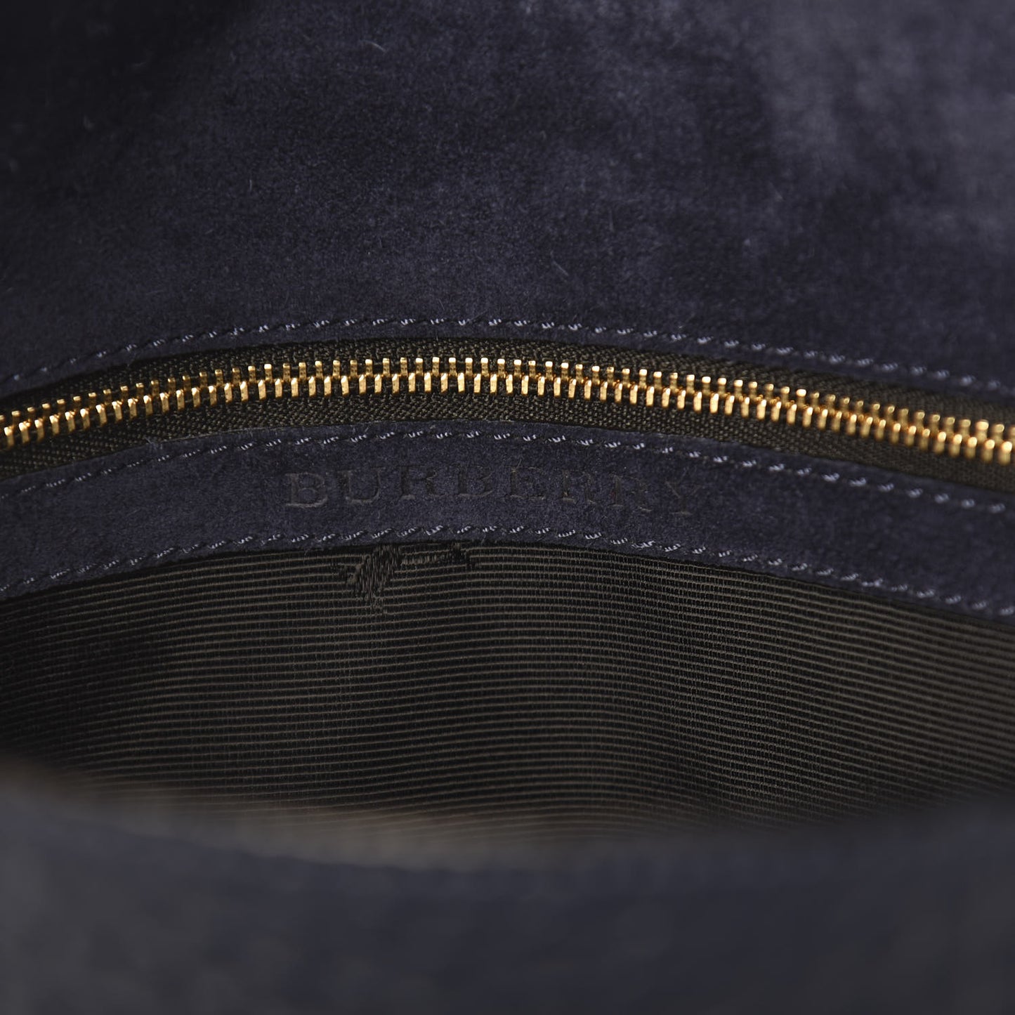 Signature Grain Medium Mildenhall Crossbody Bag Blue Carbon