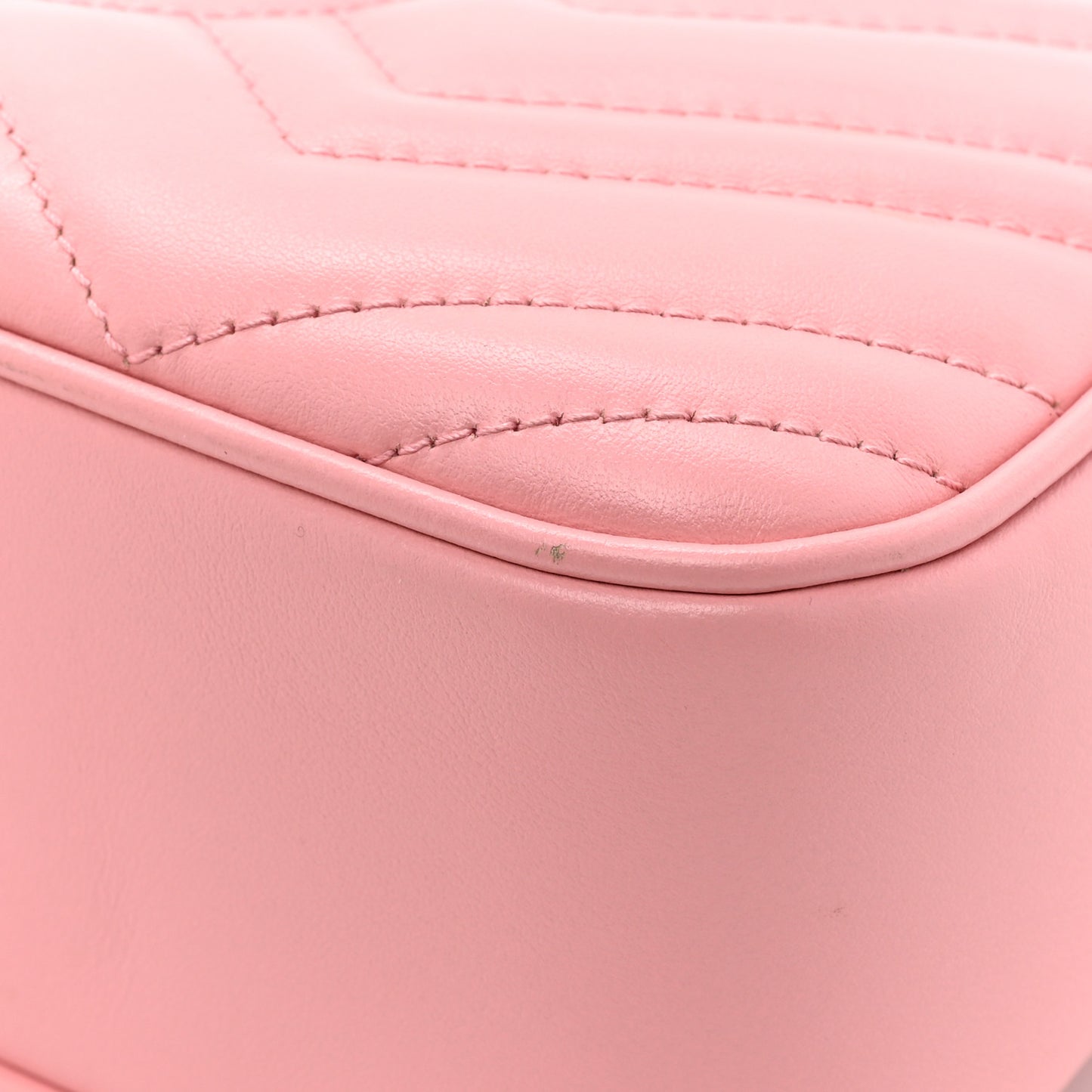 Calfskin Matelasse Small GG Marmont Chain Shoulder Bag Wild Rose