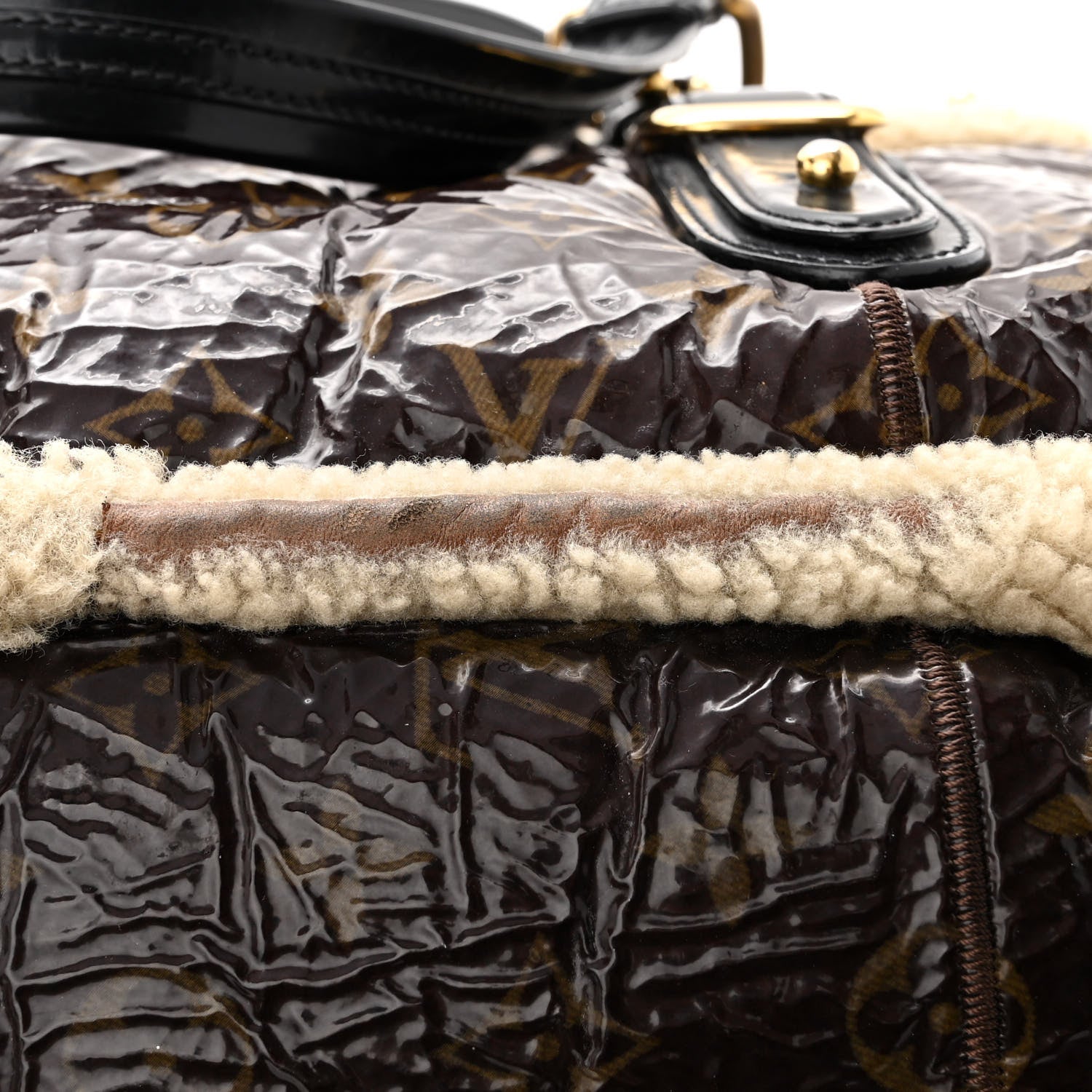 Louis Vuitton Patent Monogram Shearling Sac Thunder 13 of 13