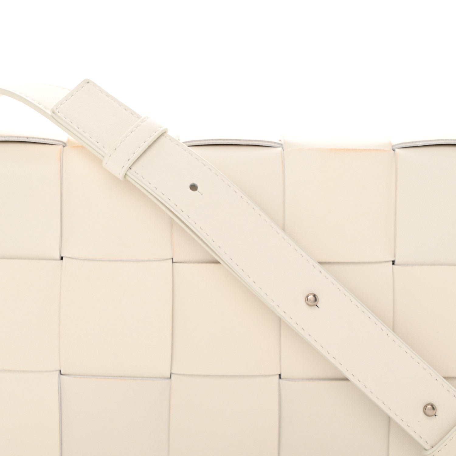 Bottega Veneta Lambskin Maxi Intrecciato Cassette Crossbody Bag White 7 of 25