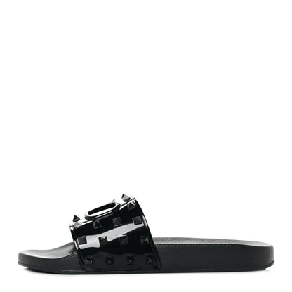 Valentino Garavani Patent Rubber Mens Rockstud VLogo Slide Sandals 42 Black 1 of 7