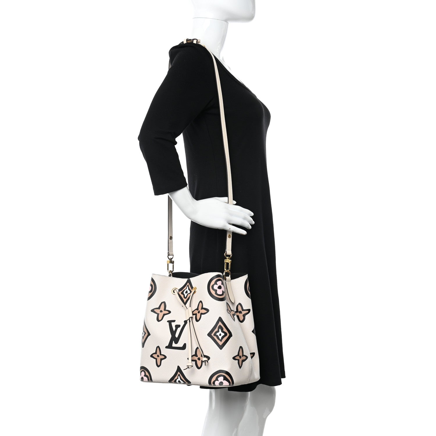 Louis Vuitton Monogram Giant Wild At Heart Neonoe MM Creme 2 of 9