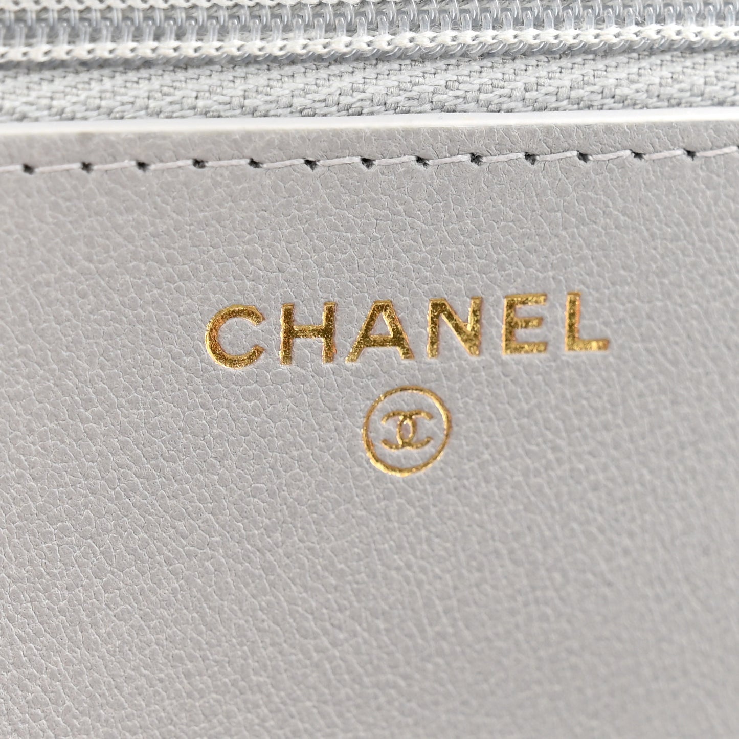 Caviar Quilted Sweetheart Wallet On Chain WOC Grey