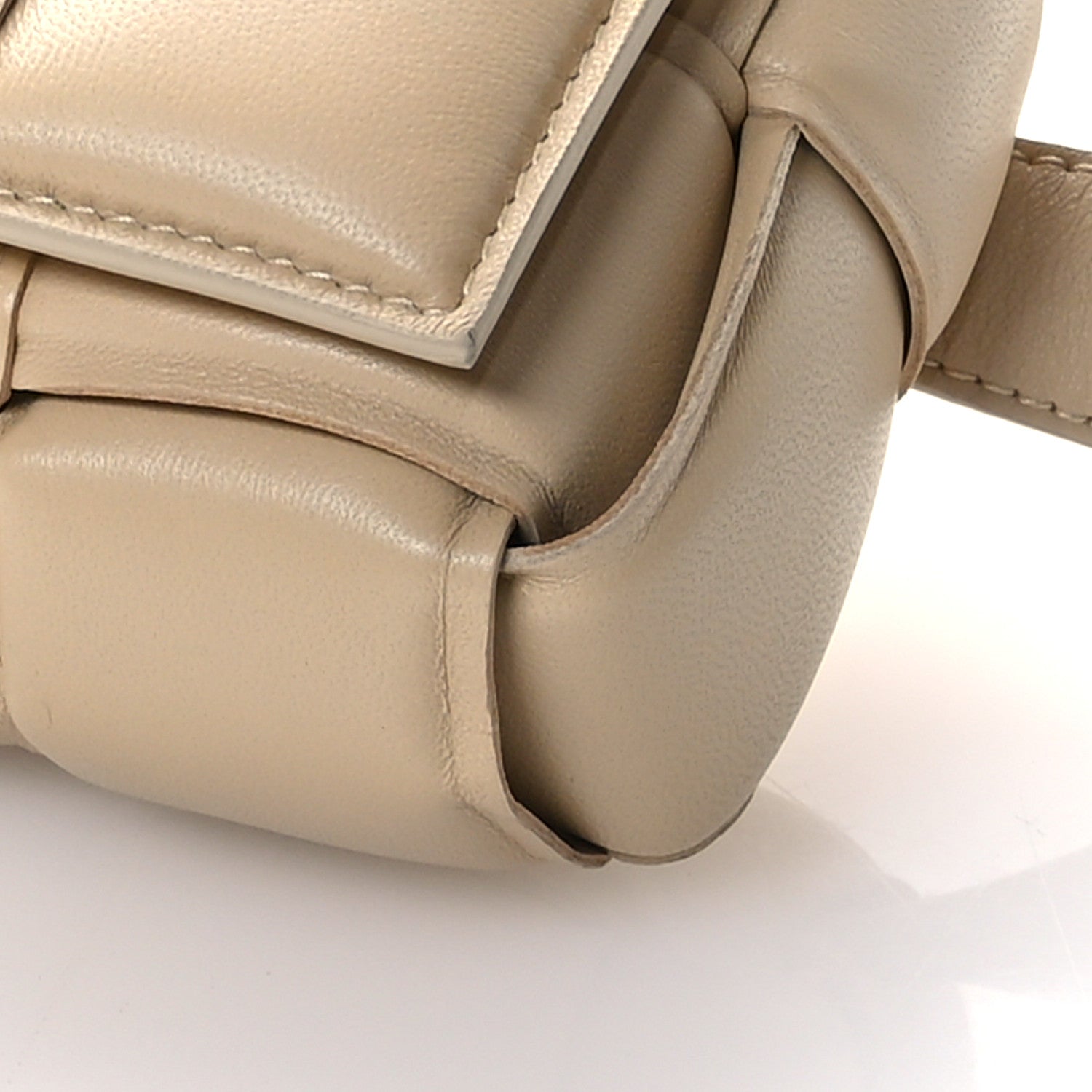 Bottega Veneta Nappa Maxi Intrecciato Padded The Belt Cassette Bag Porridge 10 of 10