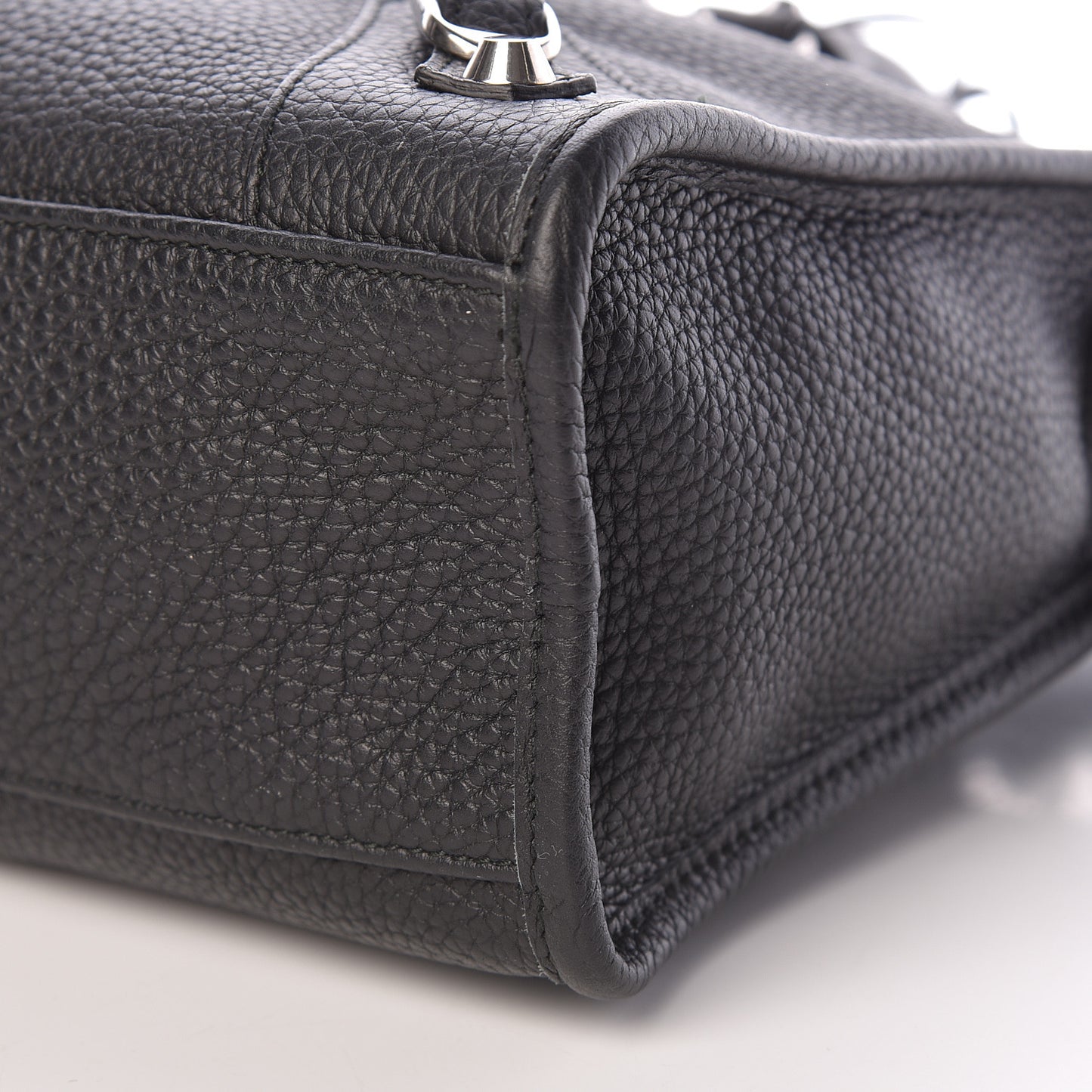 Vibrato Calfskin Classic Silver Hardware S City Black