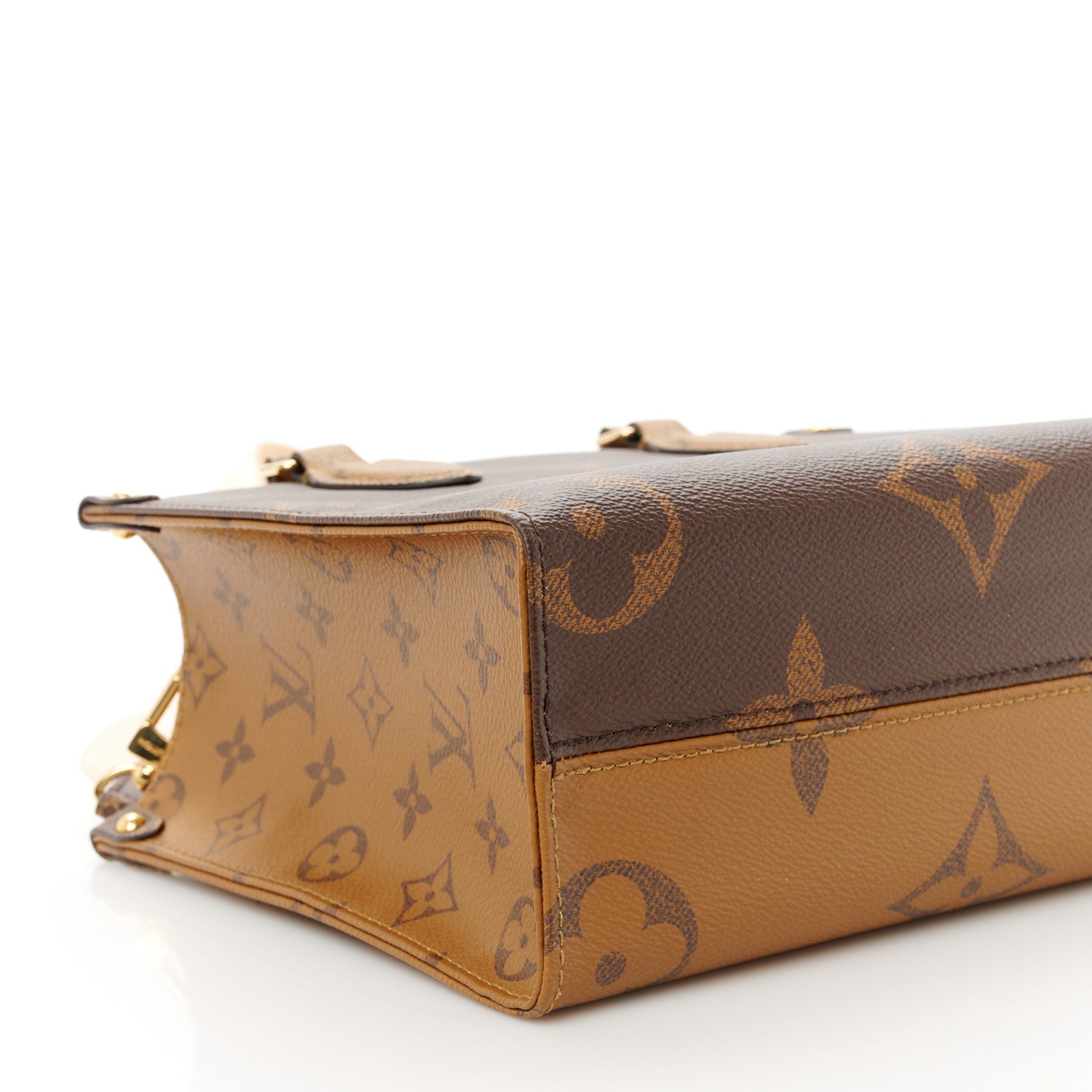 Louis Vuitton Reverse Monogram Giant Onthego PM 8 of 13