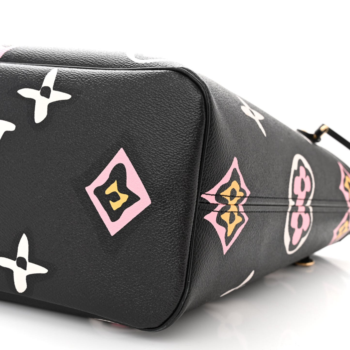 Monogram Giant Wild at Heart Neverfull MM Black
