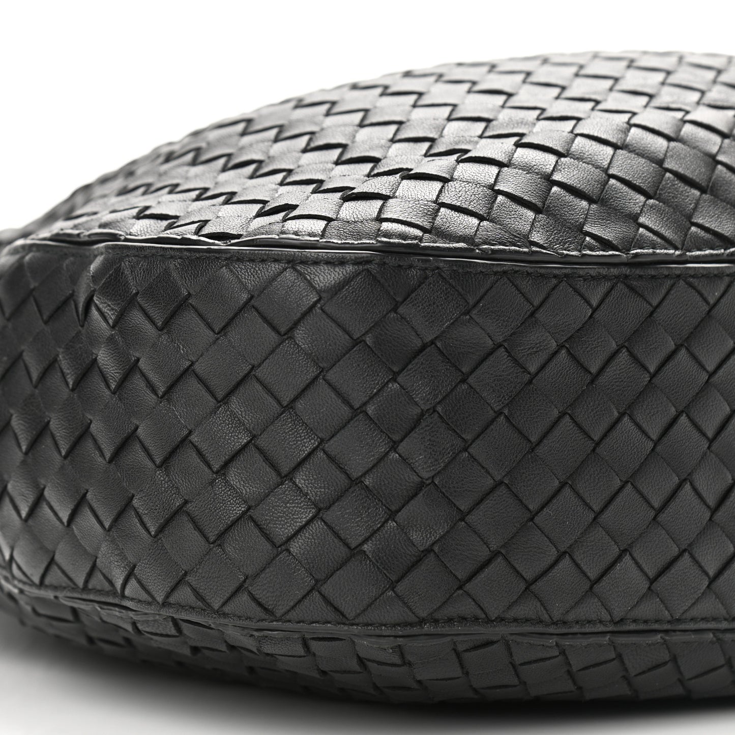Nappa Intrecciato Medium Loop Black