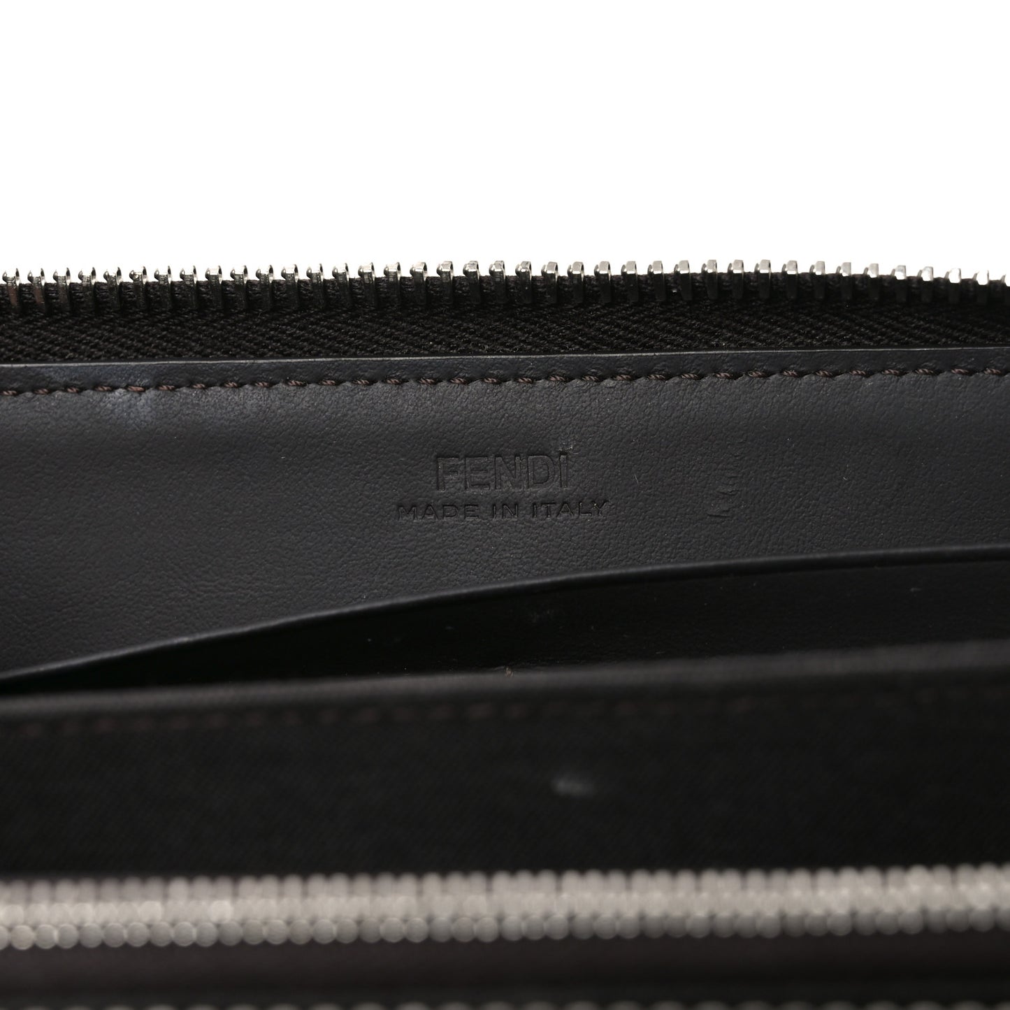 Vitello King Tamponato Logo Embossed Zip Around Wallet Cuoio
