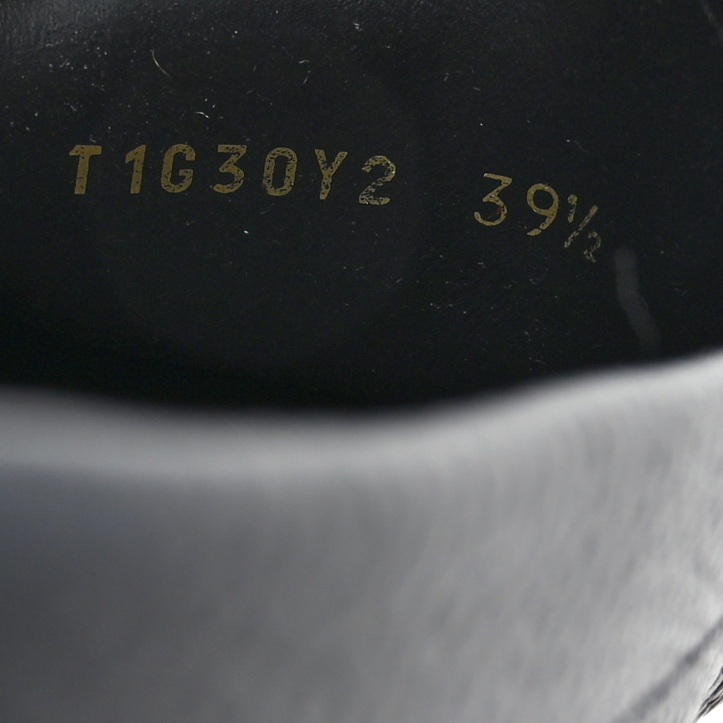 Grainy Calfskin Mens VLogo Driving Loafers 39.5 Black