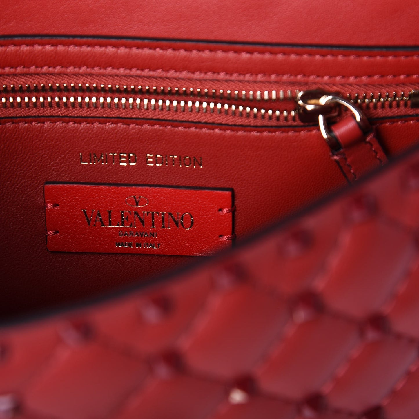 Lambskin Monochrome Medium Rockstud Spike Shoulder Bag Red