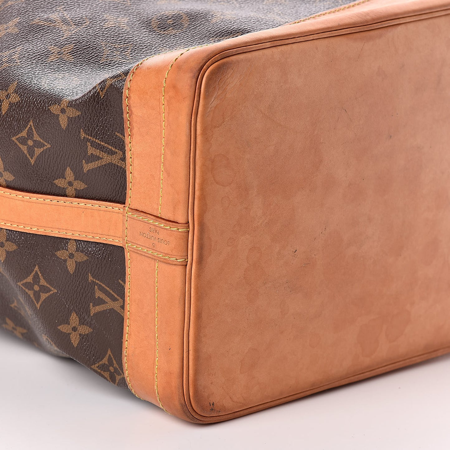 Monogram Noe