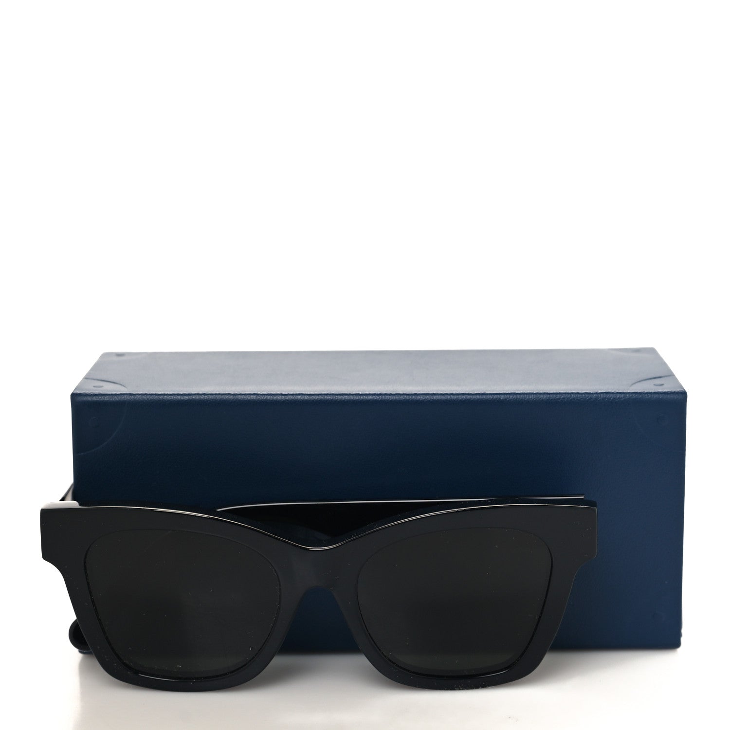 Louis Vuitton Acetate Blanca Sunglasses Z1465E Black 7 of 7