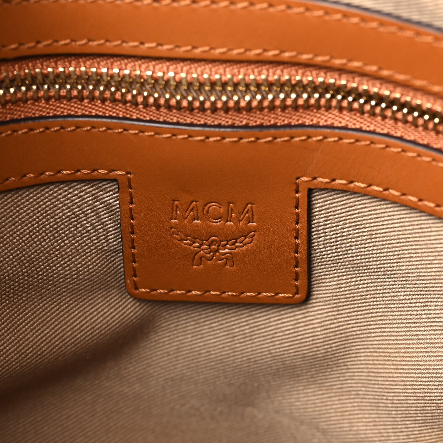 Visetos Medium Crossbody Pouch Cognac