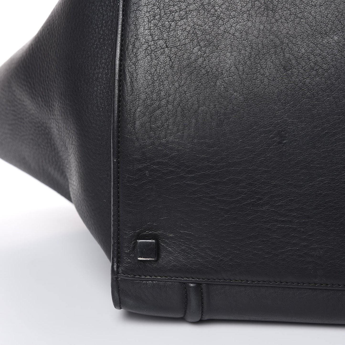 Supple Calfskin Medium Phantom Luggage Black