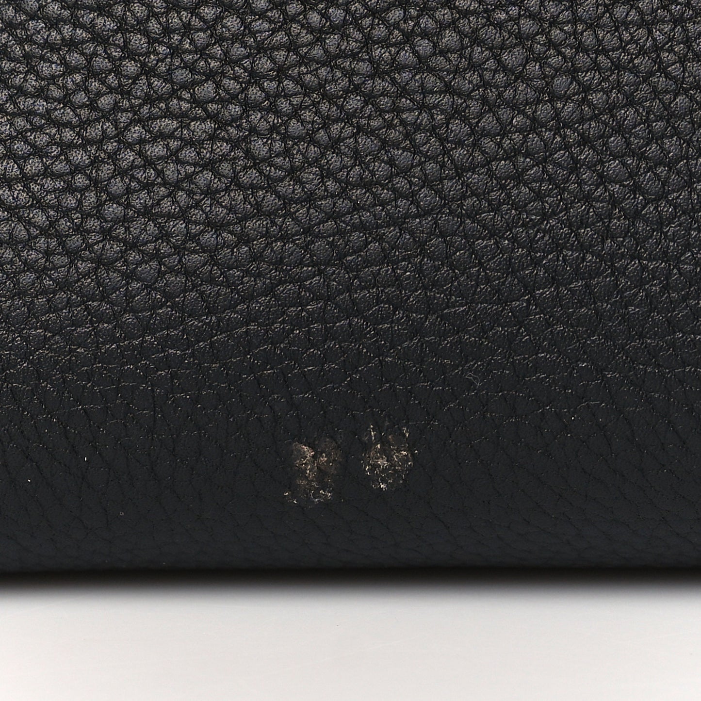 Calfskin Lockme Bucket MM Black