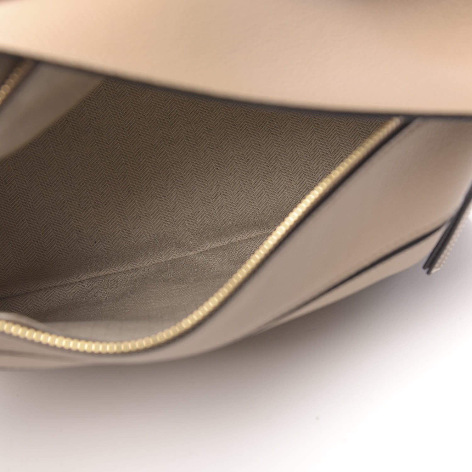 Loewe Calfskin Medium Puzzle Bag Sand Mink 5 of 9
