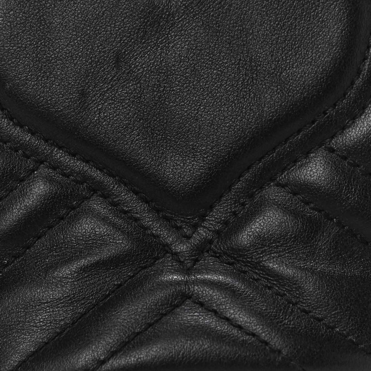 Calfskin Matelasse Mini GG Marmont 2.0 Bucket Bag Black