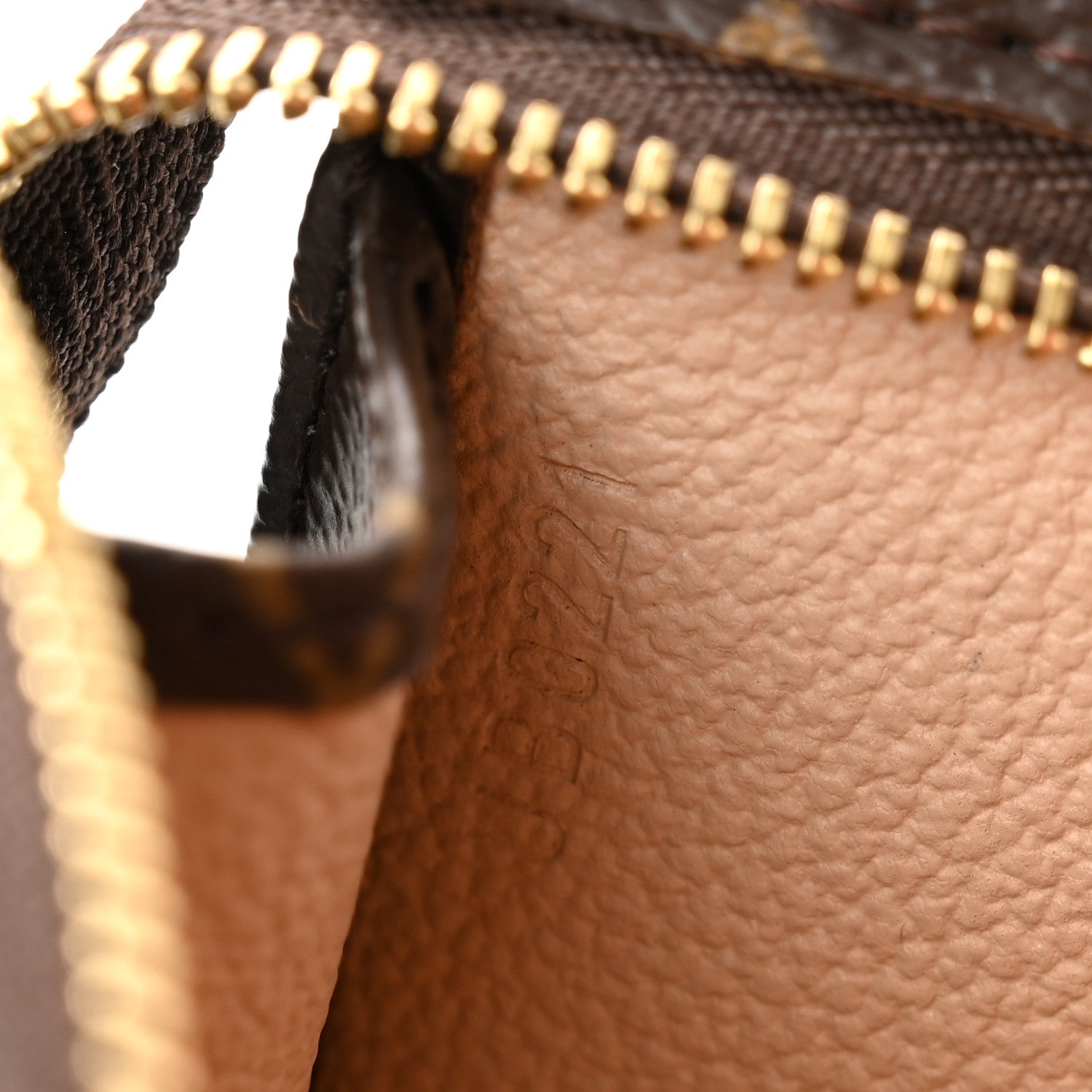 Louis Vuitton Monogram Toiletry Pouch 15 7 of 8