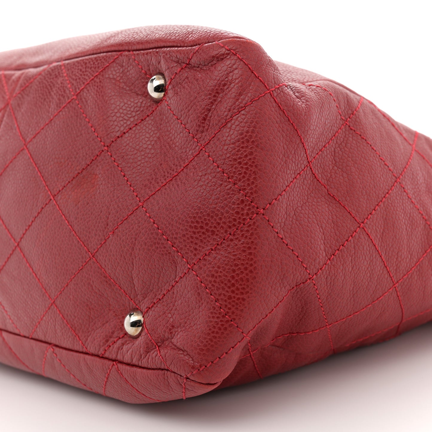 Soft Caviar Large Timeless CC Shoulder Bag Red