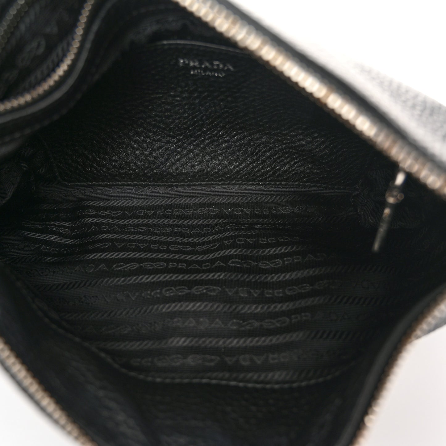 Vitello Daino Soft Zippered Shoulder Bag Black