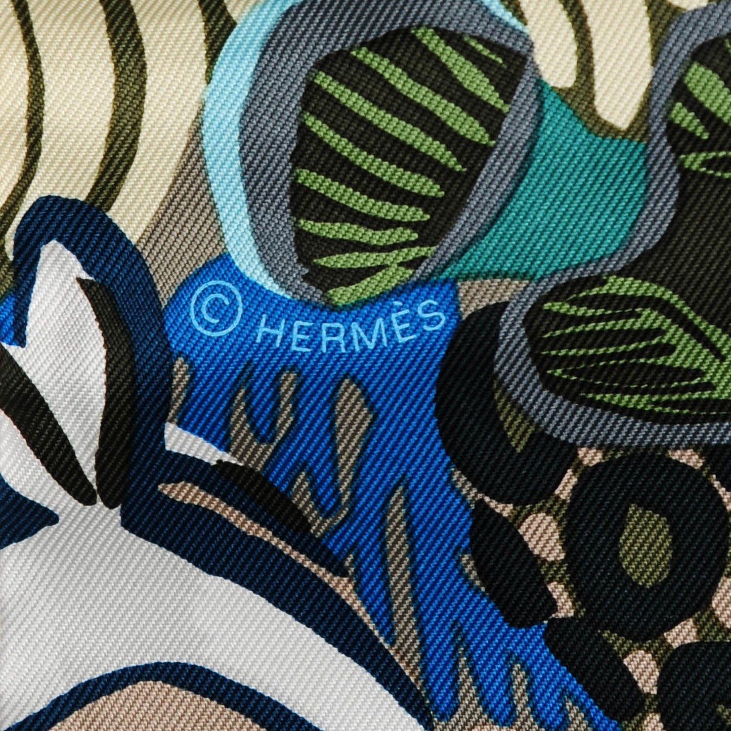 Silk Under The Waves Scarf 90 Bleu Lagon Beige Vert